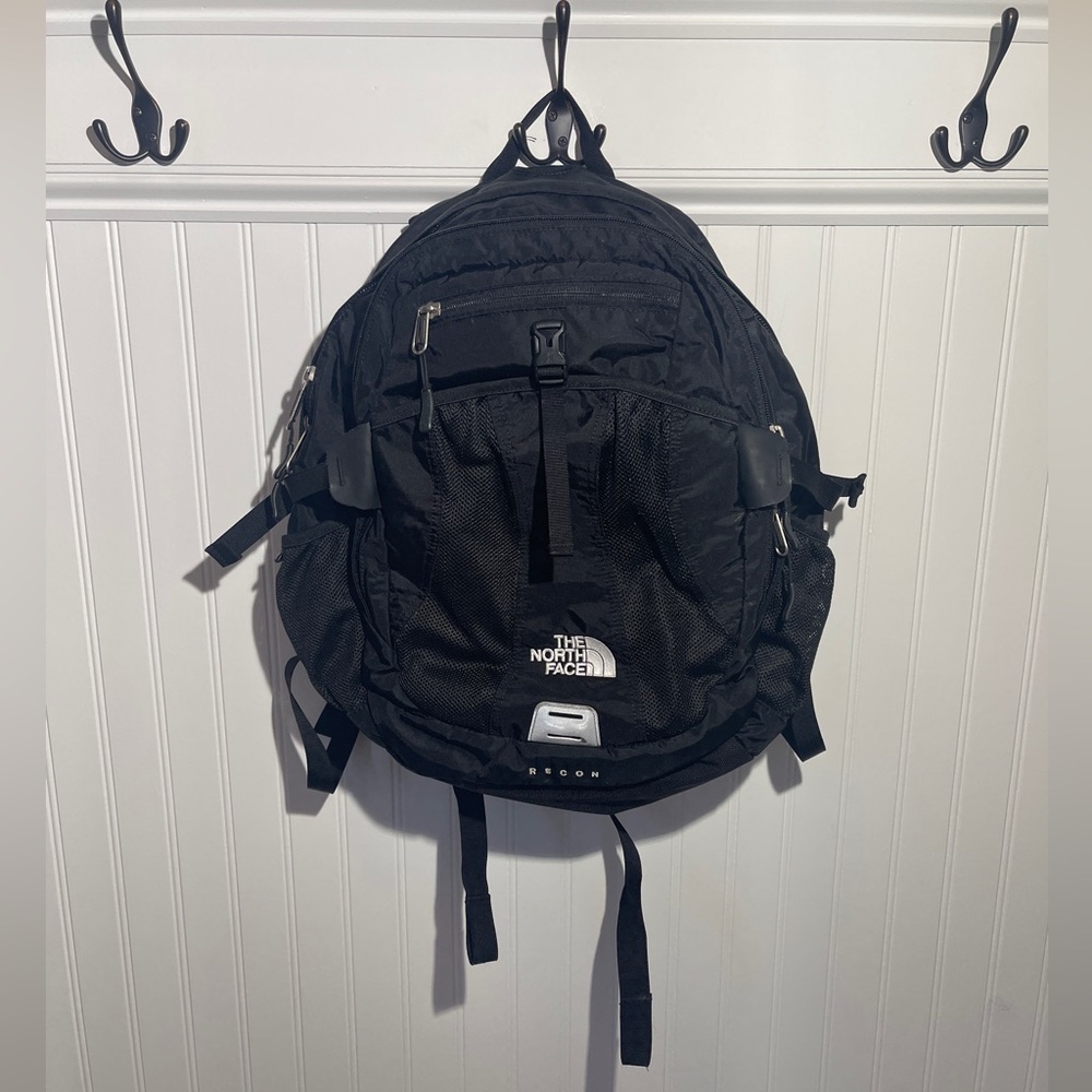 The North Face RECON Backpack - EXCELLENT Condition